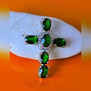 Natural Chrome Diopside & Cz 925 Sterling Silver Cross Pedant